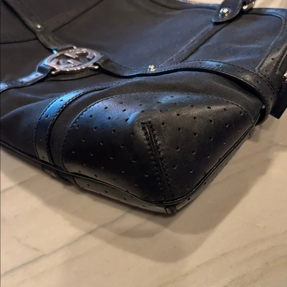 Gucci Interlocking G Reins Shoulder Bag - Picture 8 of 15